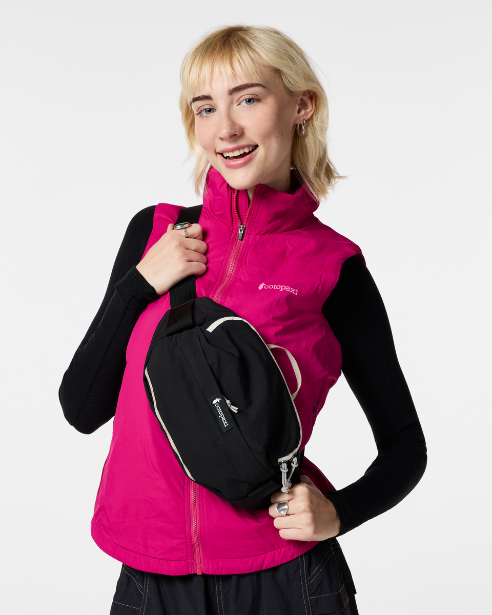 Cotopaxi Empacable 3L Sling in Black — angle view 2