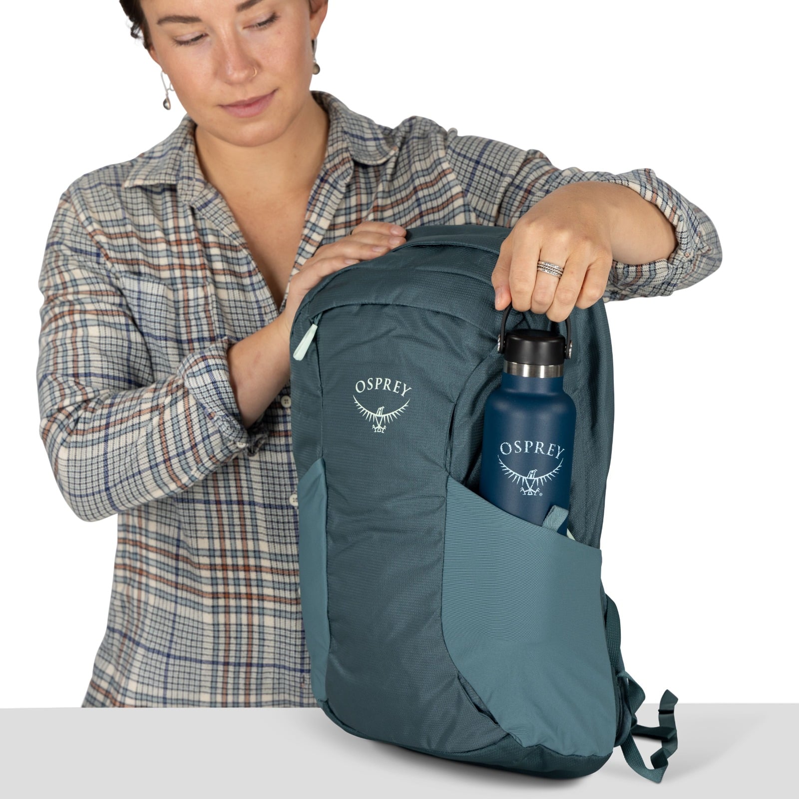 Osprey Fairview 70 Women's Travel Pack 70L in Cascade Blue-Torrent Blue — detail view 6