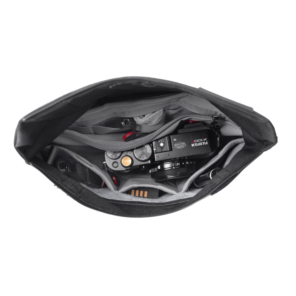 Peak Design Field Pouch in Black — interior view # color_Black