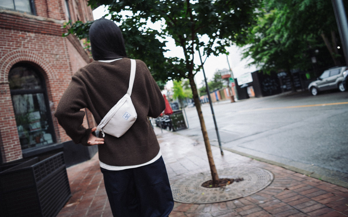 Herschel Classic Hip Pack 1L in Moonbeam — lifestyle