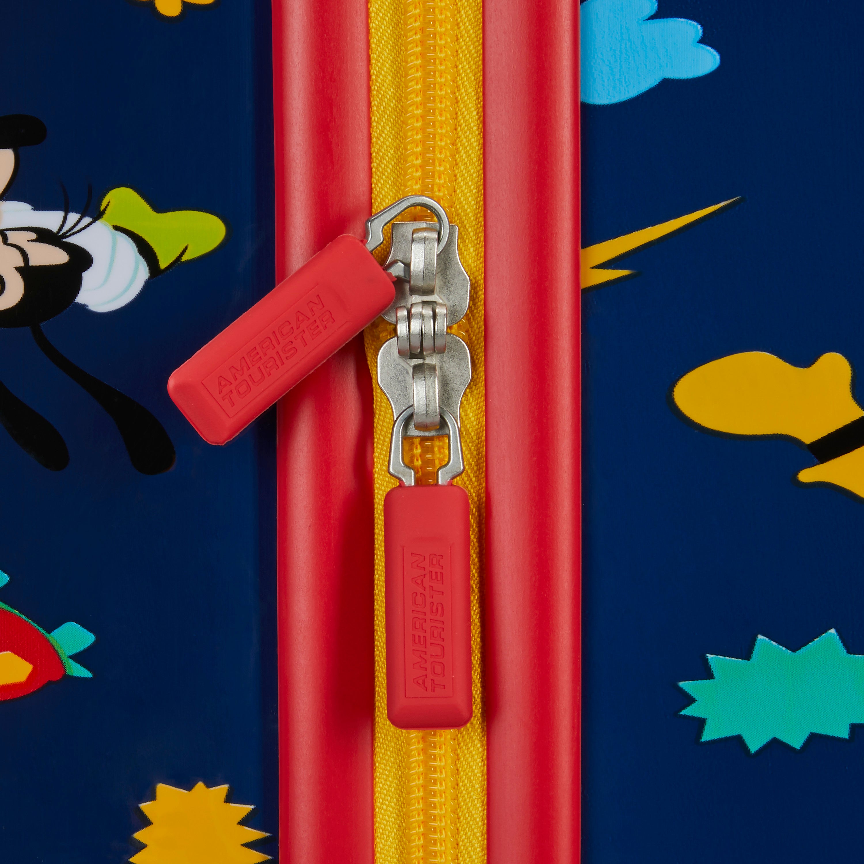 American Tourister Licensed Kids Hardside 18-inch Spinner - MICKEY
