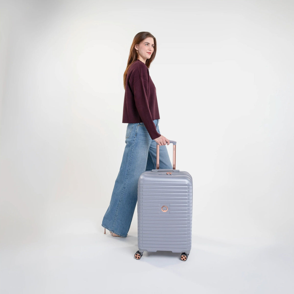 Delsey Cruise 3.0 Medium Expandable Spinner in Platinum — lifestyle # color_Platinum