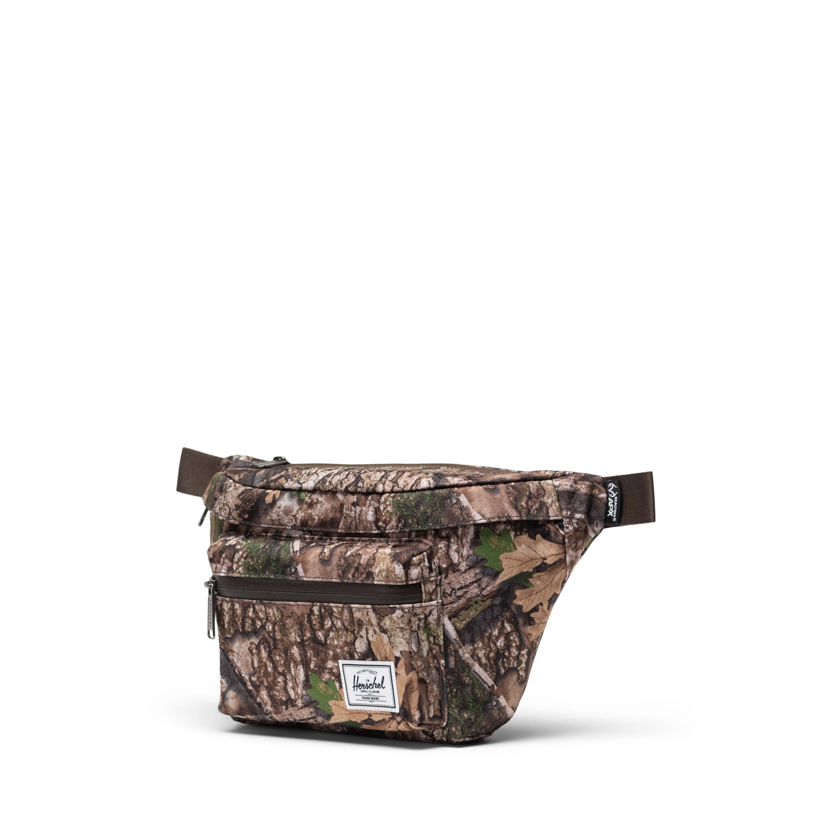 Realtree Herschel Pop Quiz Hip Pack 3.5L in Realtree APX™ Camo — angle view 2