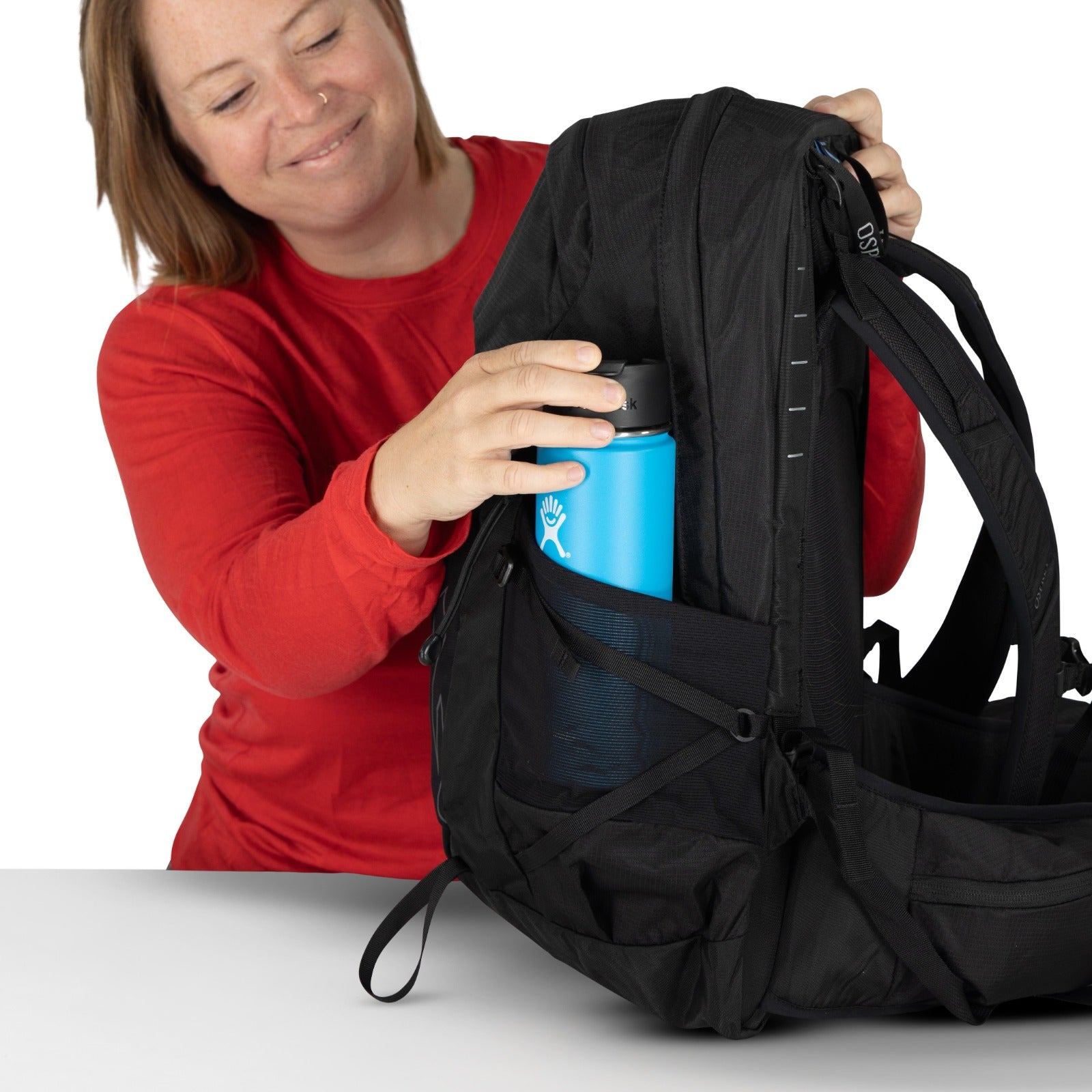 Osprey Tempest 22 Extended Fit Hiking Backpack 22L in Black/Coal Grey — detail view 4