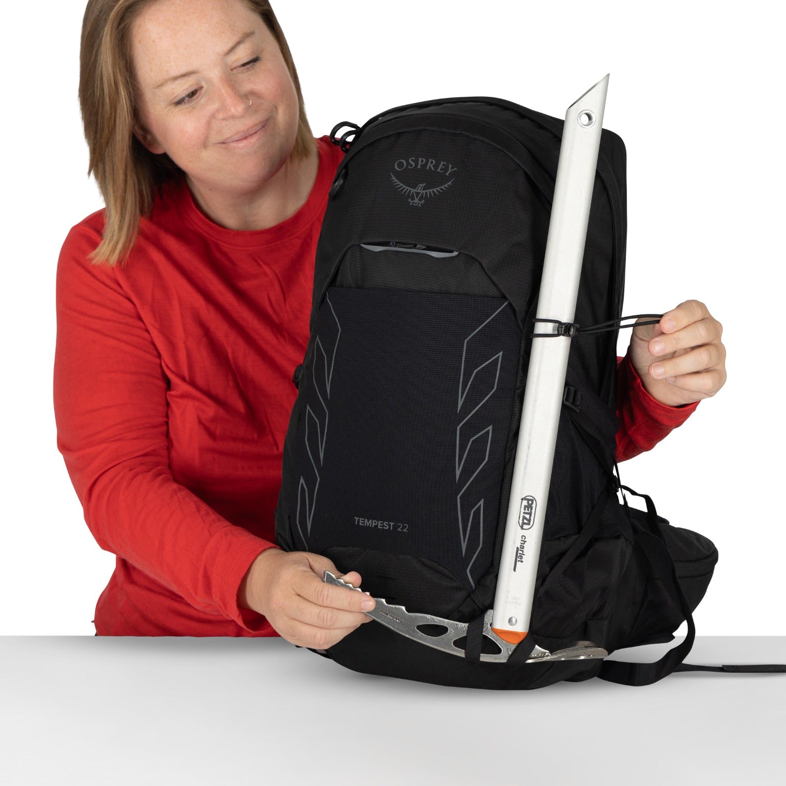 Osprey Tempest 22 Extended Fit Hiking Backpack 22L in Black/Coal Grey — detail view 5