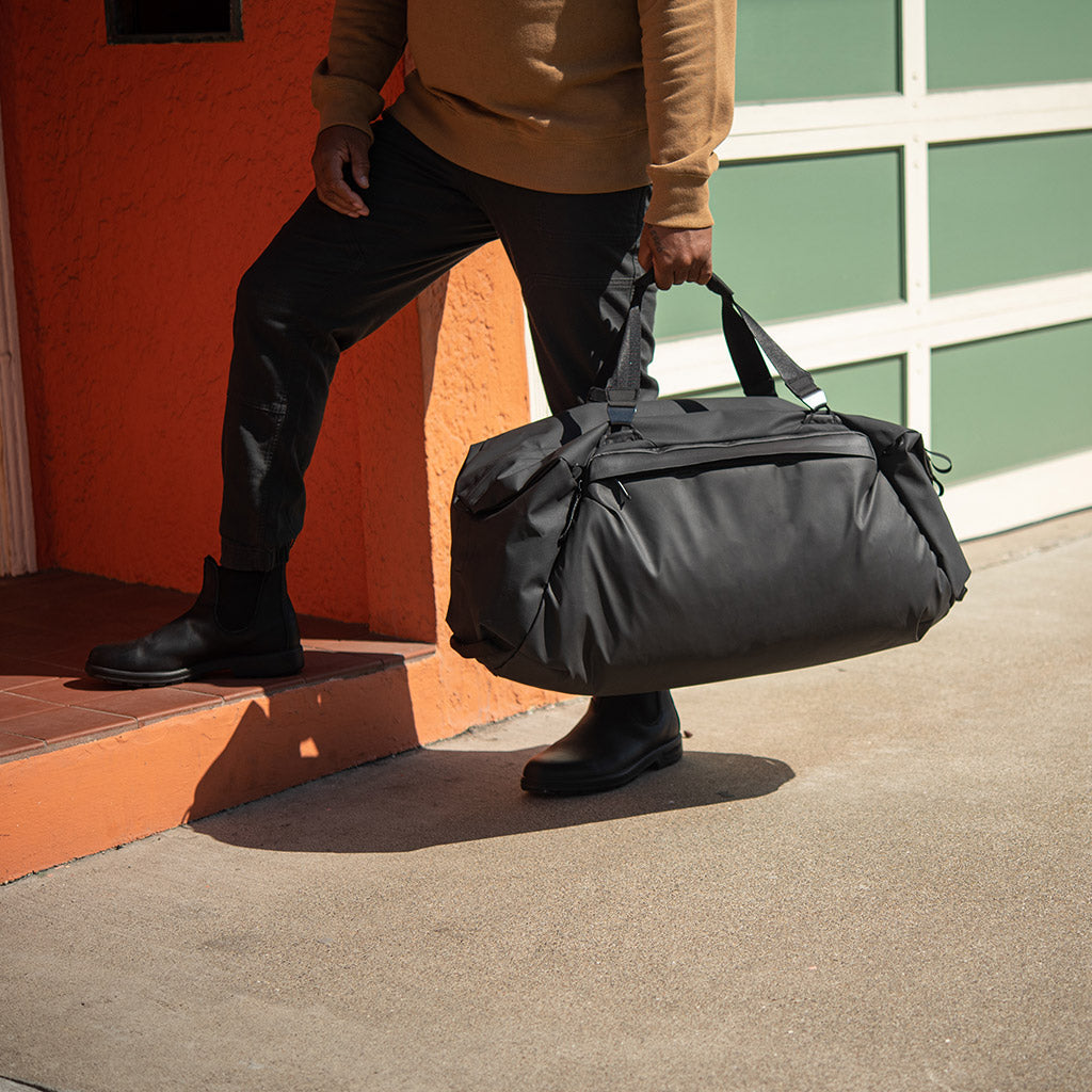 Peak Design Travel Duffel 65L in Black — lifestyle 2 # color_Black