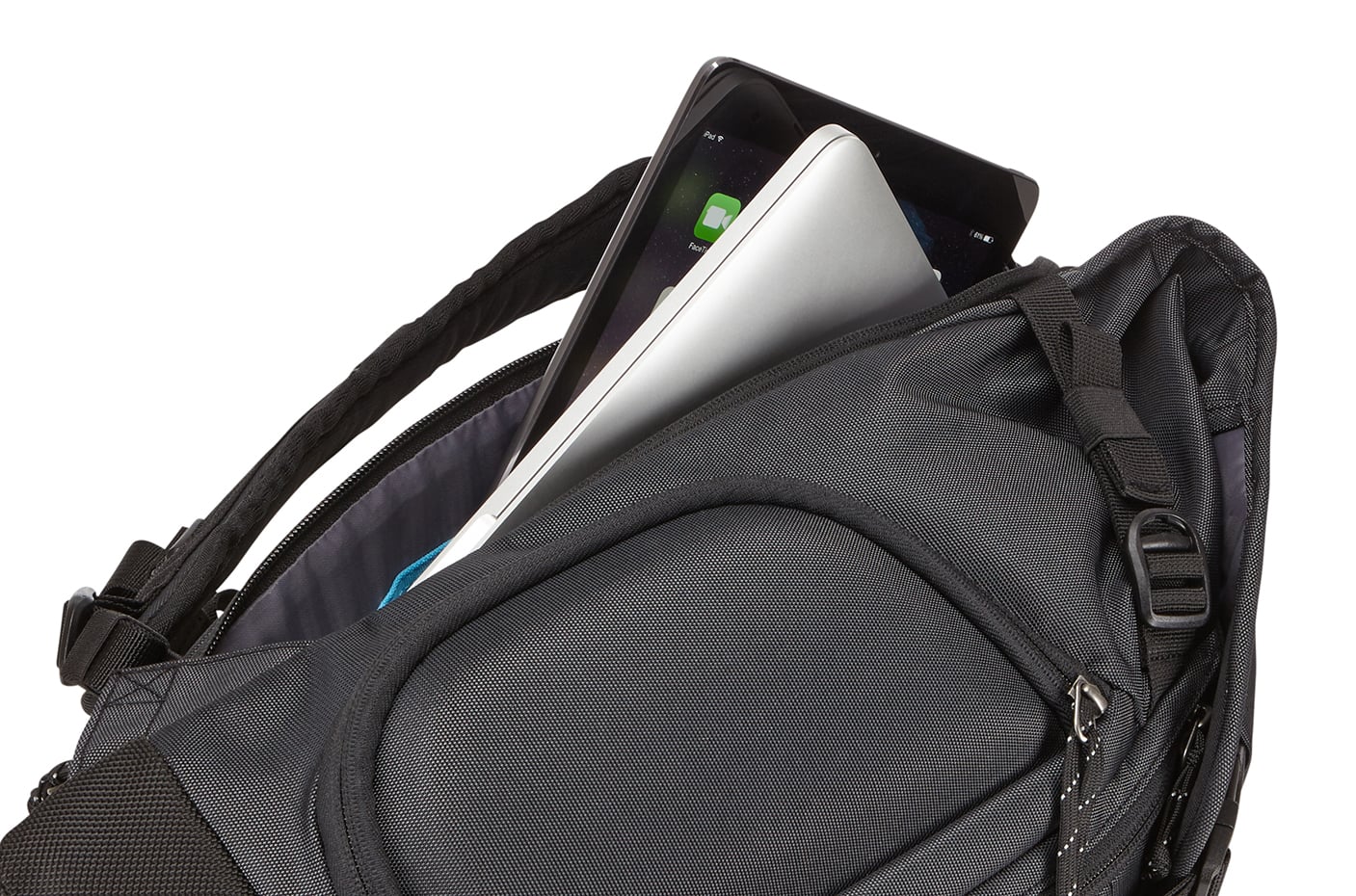 Thule Subterra Backpack 25L in Dark Shadow — detail view 2 # color_Dark Shadow