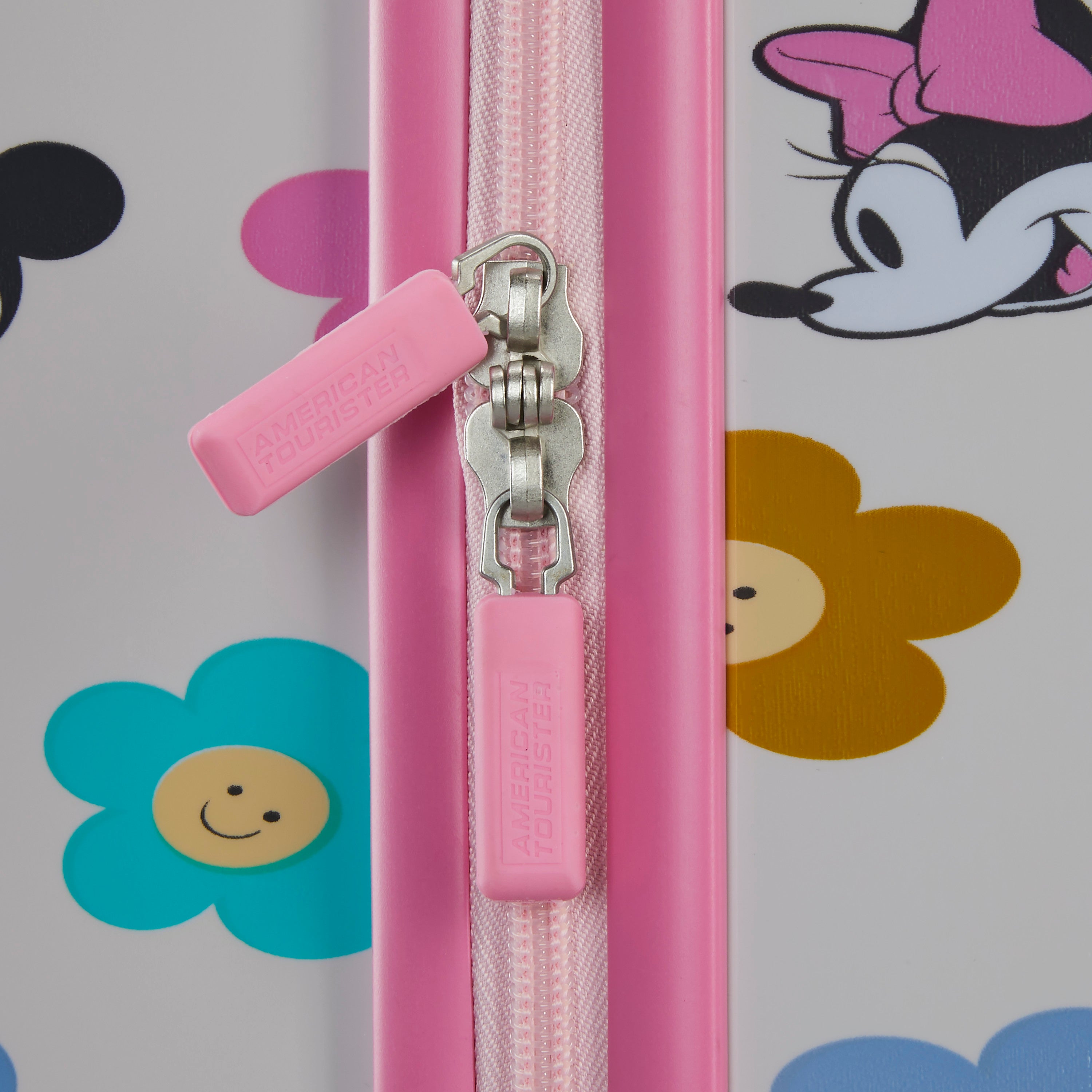 American Tourister Licensed Kids Hardside 18-inch Spinner - MINNIE