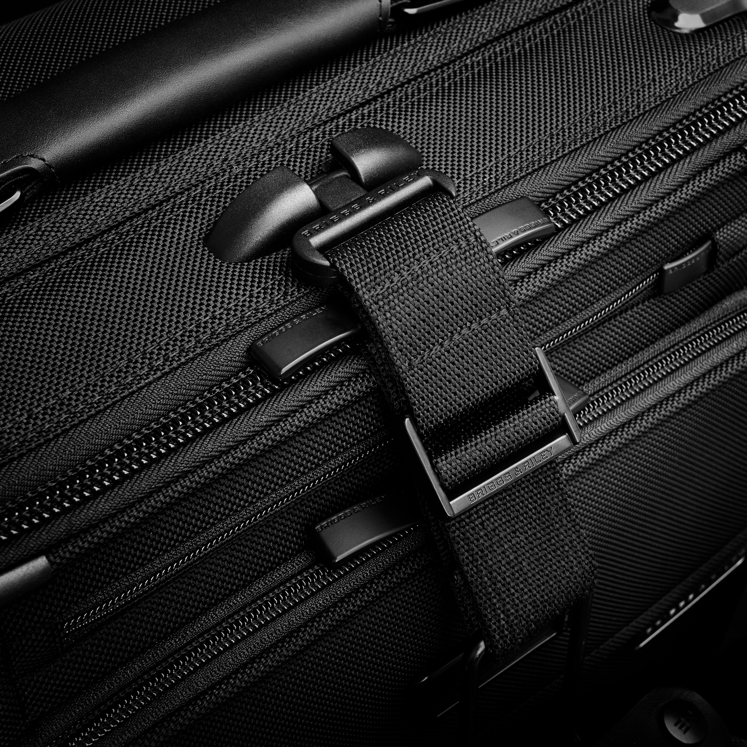 Briggs & Riley SmartLink Hook in Black — detail view 2
