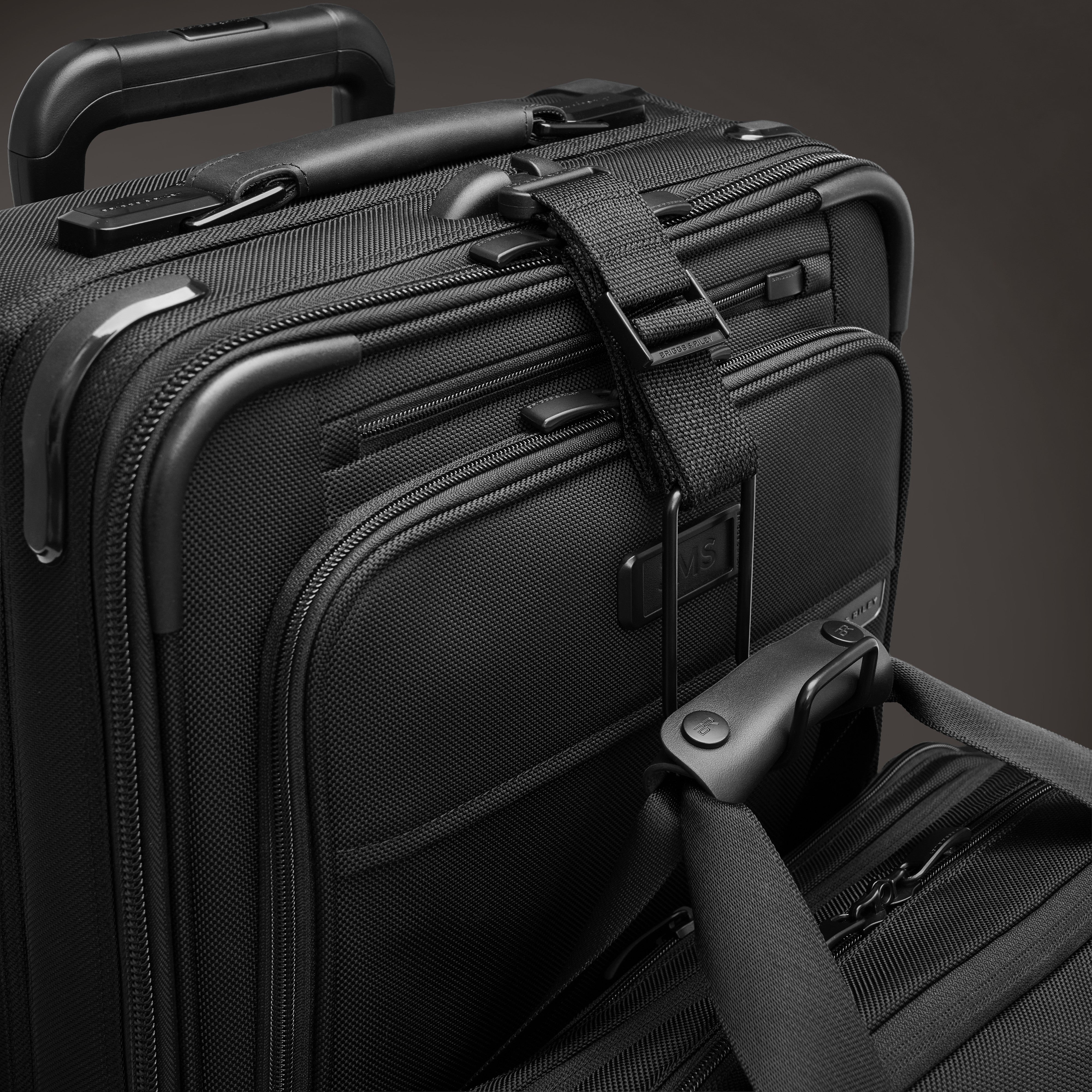 Briggs & Riley SmartLink Hook in Black — detail view 3