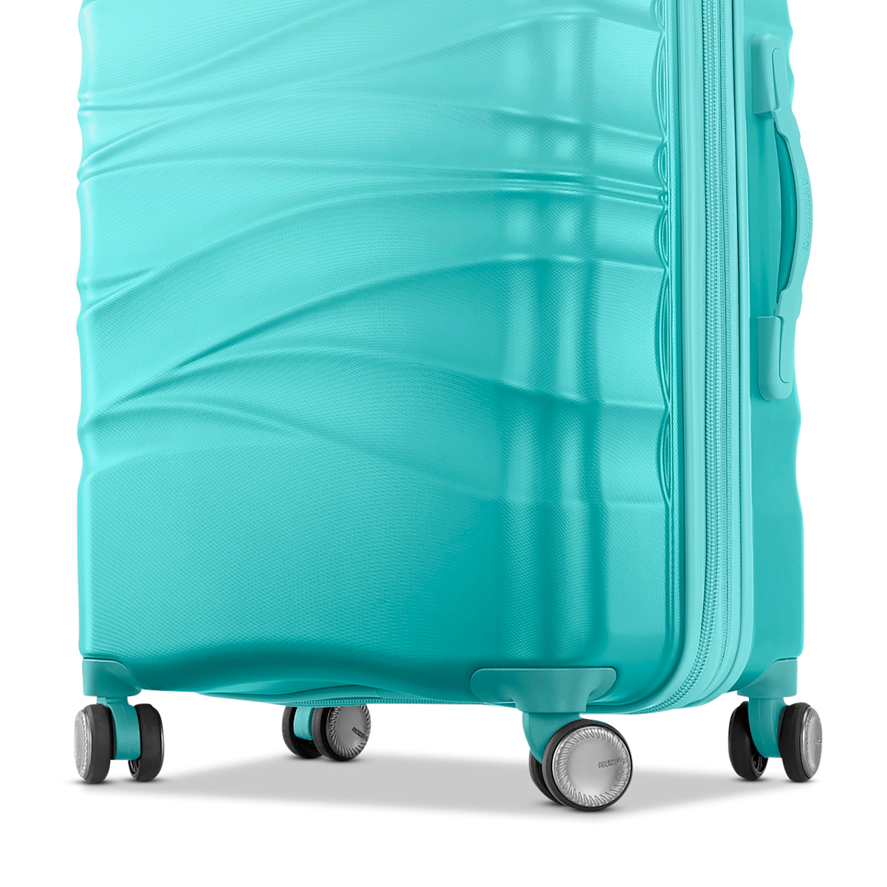American Tourister Cascade Hardside Medium Spinner (24-inch) - Aquamarine